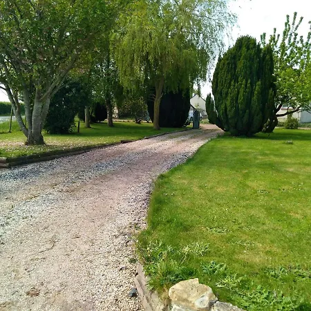 Hébergement de vacances House With 4 Bedrooms In Sur Seulles With Enclosed Garden And Wifi 15 Km From The Beach Condé-sur-Seulles