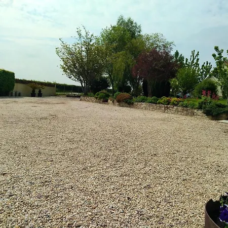 Hébergement de vacances House With 4 Bedrooms In Sur Seulles With Enclosed Garden And Wifi 15 Km From The Beach *