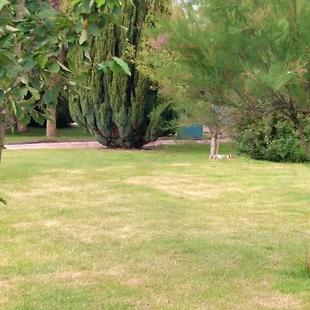 Hébergement de vacances House With 4 Bedrooms In Sur Seulles With Enclosed Garden And Wifi 15 Km From The Beach